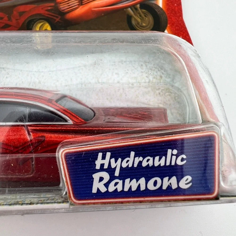 Disney Pixar Cars‎ Hydraulic Ramone Supercharged Red Die-Cast Minor Wear New